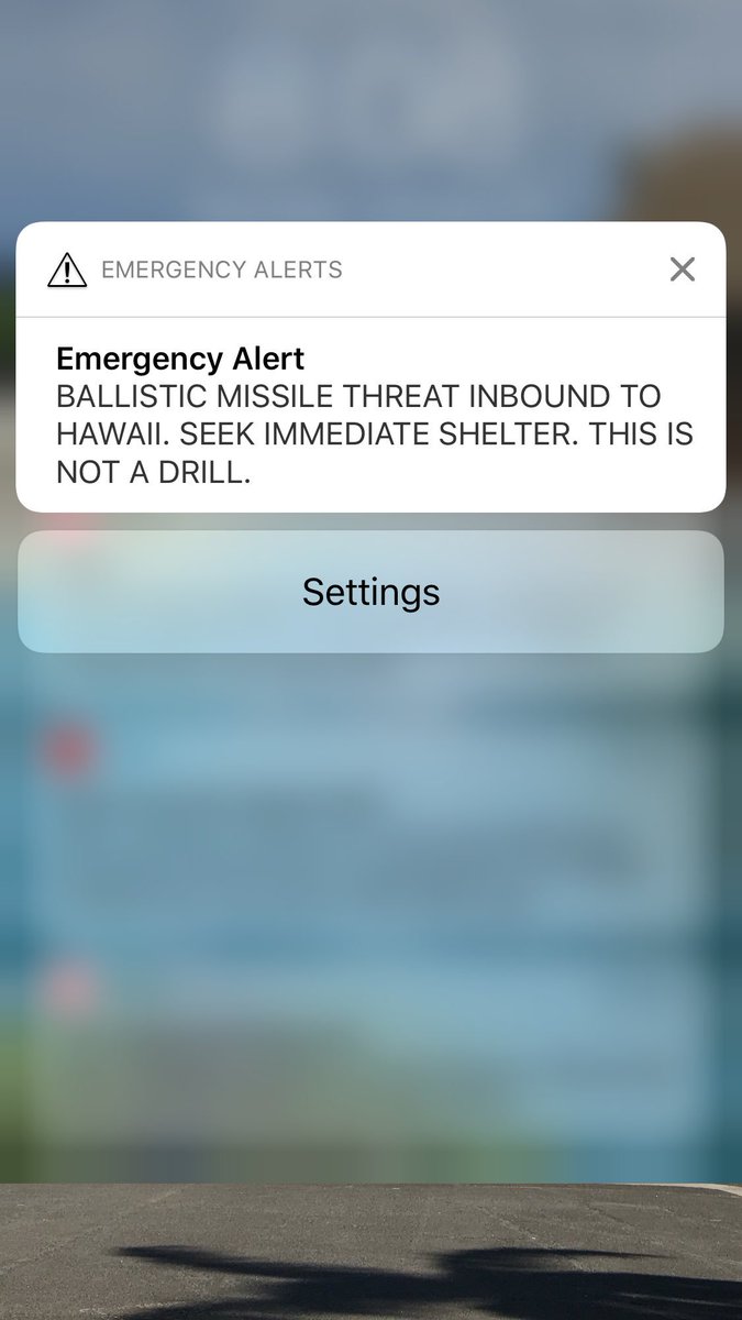 nellers0404's tweet photo. BY FAR THE SCARIEST THING IVE EVER WOKE UP TO. Who makes this kind of mistake?!?!? Don’t worry family &amp; friends about 45 minutes later we received another emergency alert stating it was a mistake &amp; there’s no threat. https://t.co/De44Yul8Bw