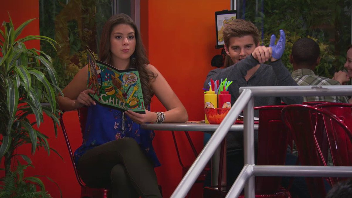 thundermazing's tweet photo. Phoebe &amp; Max are playing matchmaker and setting Gideon &amp; Sarah up on a date in tonight’s #Thundermans episode!

Can’t Hardly Date premieres tonight at 8pm/7c, with @dannykosarin &amp; @mark_mcgrath guest starring!

IT’S GOING TO BE EPIC, TUNE IN!!! ⚡️⚡️⚡️ https://t.co/1QpnXtfyfU