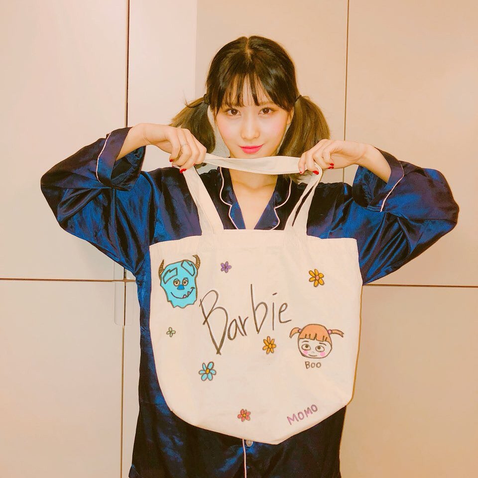 twonces's tweet photo. °:･ﾟhirai momo °:･ﾟ https://t.co/AXy3RSPXRI