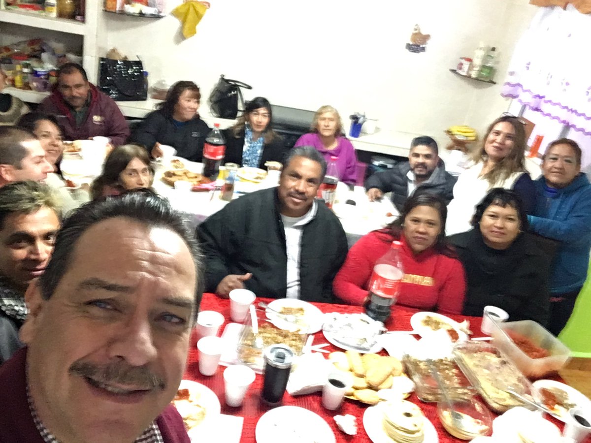 F_DeLasFuentes's tweet photo. Que ricos guisos, gracias a tod@s en la colonia Berrueto, así no se puede bajar la panza https://t.co/3PjndtVUa0