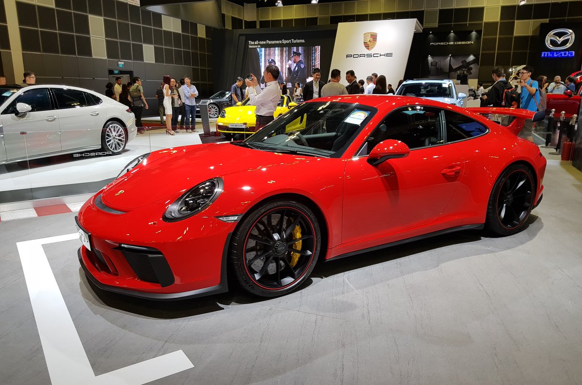 Sharizq1S's tweet photo. Porsche GT3 991.2
#porsche
#porschegt3991.2
#Singapore
#carspotting
#carspot
#spotmore
#sgmotorshow2018
#SGCS
#mr_carspotter https://t.co/G8cPHQhTBz