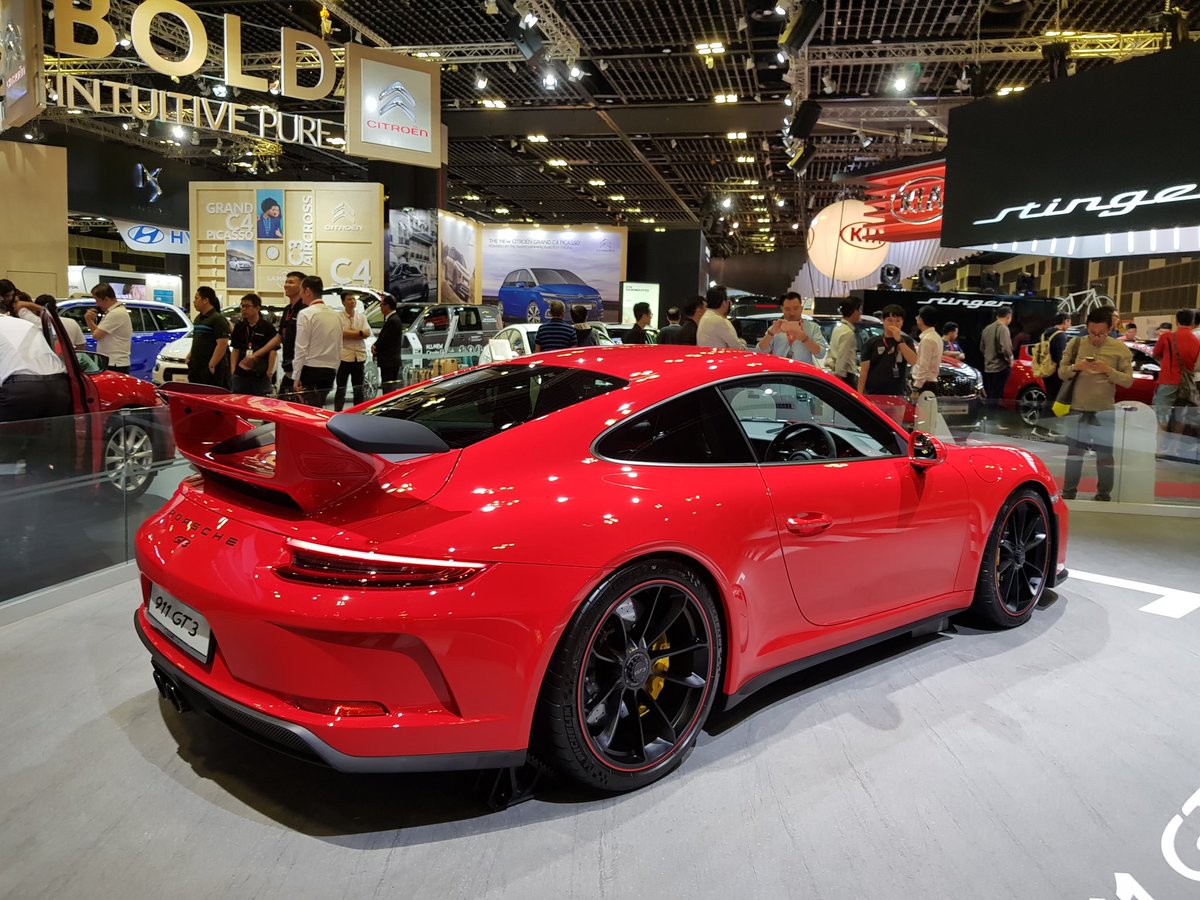 Sharizq1S's tweet photo. Porsche GT3 991.2
#porsche
#porschegt3991.2
#Singapore
#carspotting
#carspot
#spotmore
#sgmotorshow2018
#SGCS
#mr_carspotter https://t.co/G8cPHQhTBz