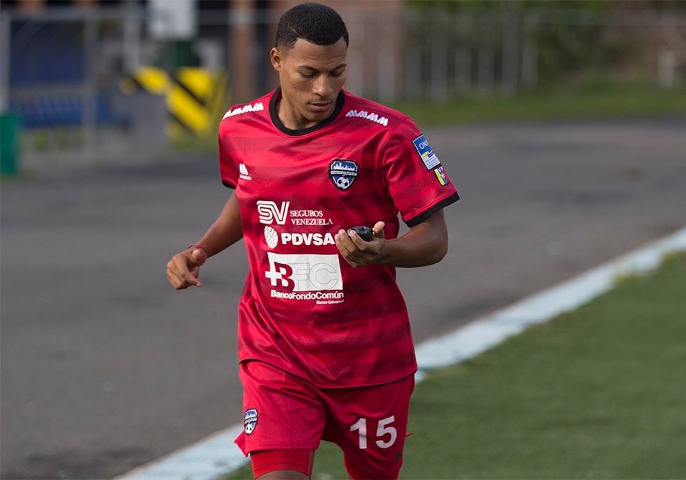 Gracias a la familia violeta <a href="/Metropolitanos_/">Metropolitanos Fútbol Club</a> me despido deseándoles lo mejor 🙏🏻⚽️