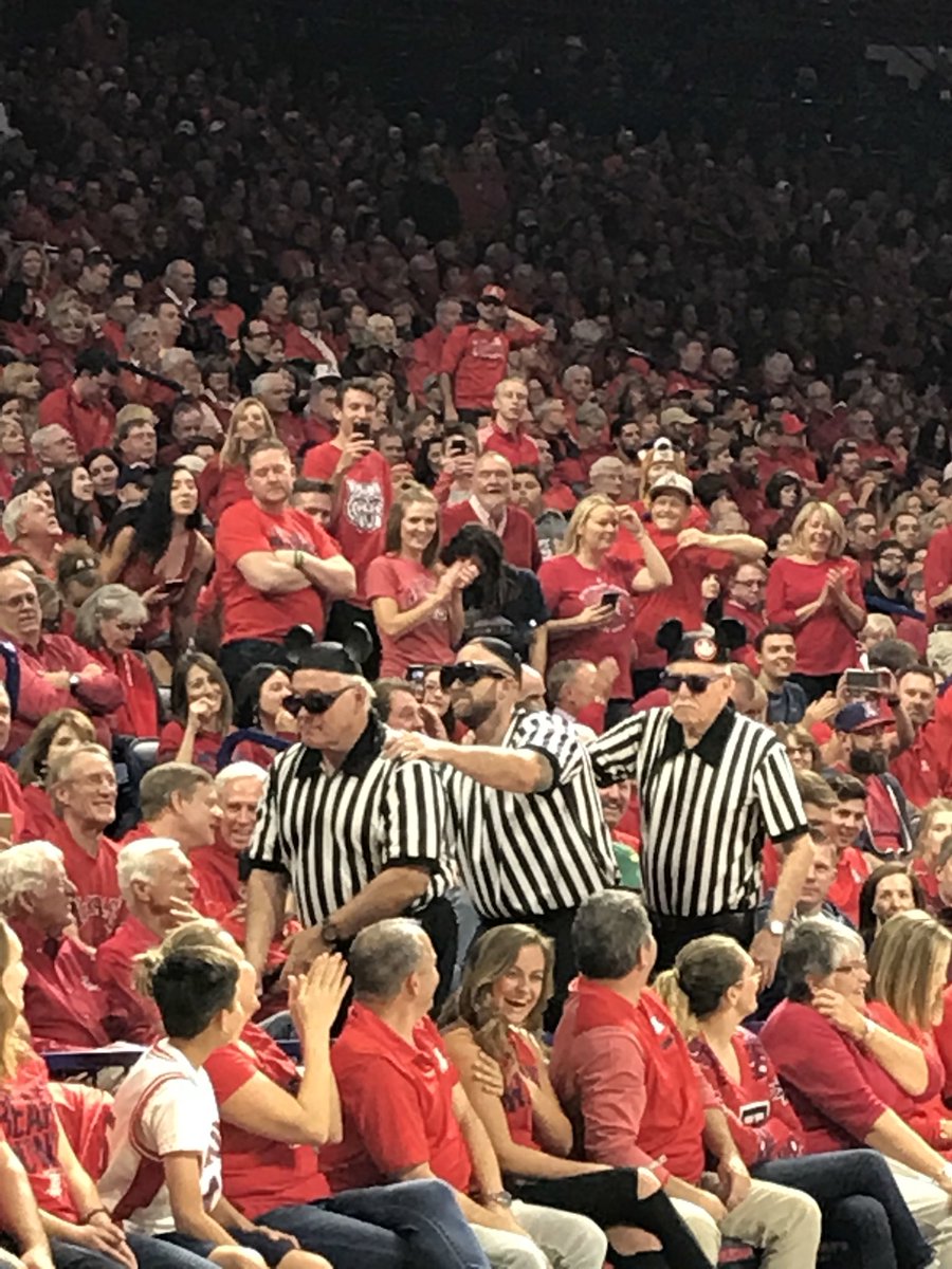 thetravelkween's tweet image. Terrible call to end the half. #APlayersProgram #OREvsAZ