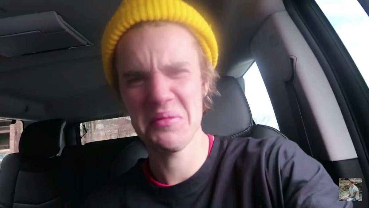 adrianasnchz__'s tweet photo. Fotos de Justin en el vlog de Christian #iHeartAwards #BestFanArmy #Beliebers https://t.co/wflcR3yXsC