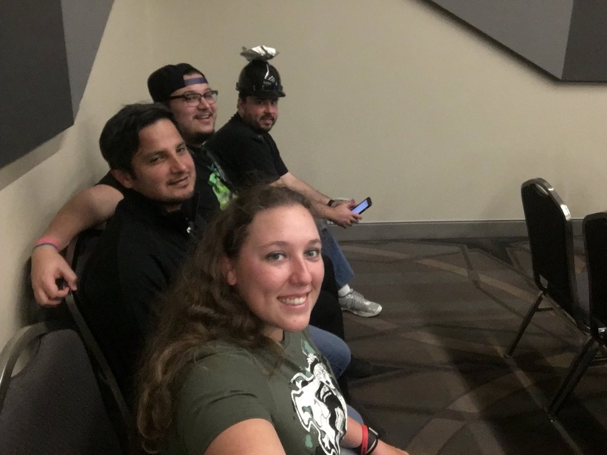 WrathofWall's tweet photo. Waiting to play Star Trek VR #startrekvr with @Stimpy3D @Arvenarl @arvendad #PAXSouth2018 #vr https://t.co/20TLhdnIhJ
