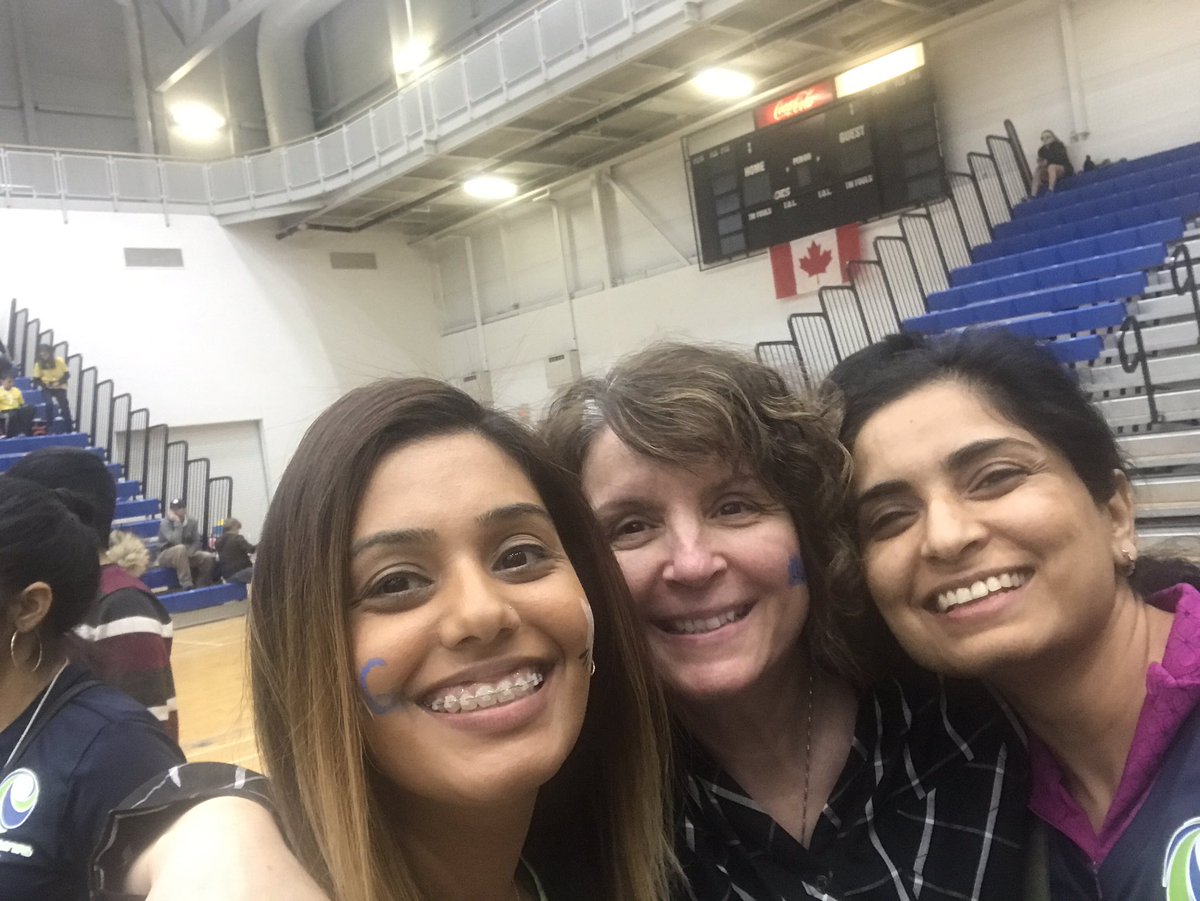 RoulaSkordakis's tweet photo. Having fun at FLL. One challenge left. @JNanGrand @ren_mann @HumberwoodDowns @MrsCamposClass https://t.co/pao8b35k7D