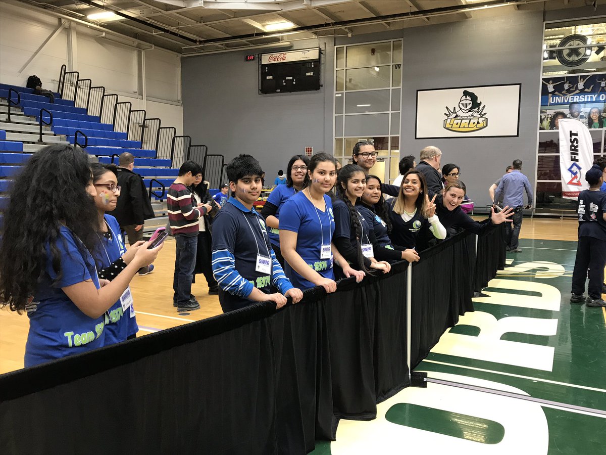RoulaSkordakis's tweet photo. Having fun at FLL. One challenge left. @JNanGrand @ren_mann @HumberwoodDowns @MrsCamposClass https://t.co/pao8b35k7D