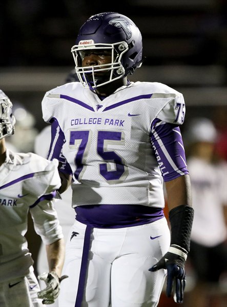davila_nate's tweet photo. I'm looking forward to my senior year....we'll be winning big. https://t.co/ZrBhxpww0p