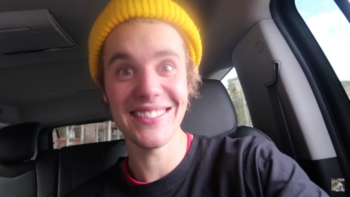 hnnhbieber's tweet photo. son pequeños detalles q te hacen engancharte a una persona https://t.co/TxLjy9ogxU