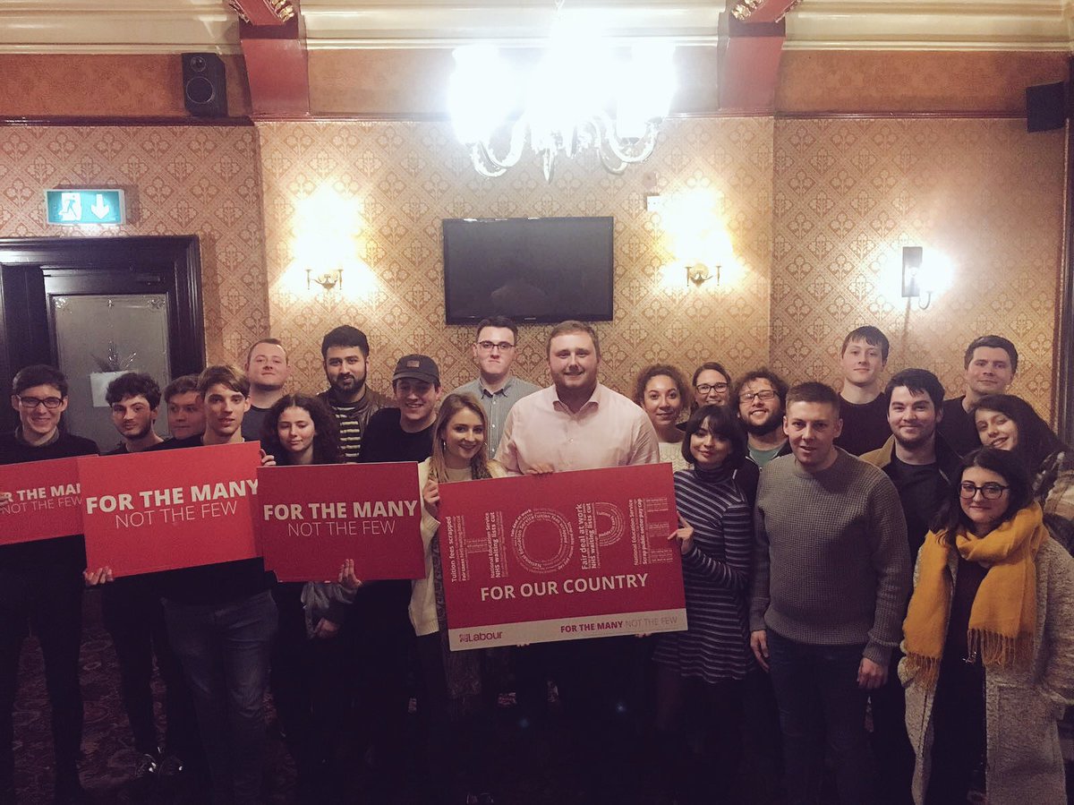 lara_eleanor's tweet photo. Great day in Yorkshire campaigning, speaking &amp; meeting with Young Labour members; my heart is full 💓  chatted to youth officers &amp; young CLP secretaries who said:

- young people are patronised in the party
- youth officers don't get enough training or data they need

#Lara4NEC https://t.co/VrAgasz1Kx