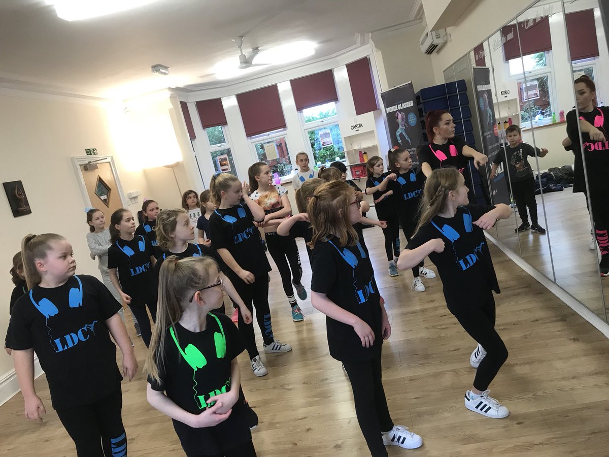 LDC_Dance's tweet photo. Wow what BUSY classes we had today 💕👏🏻👏🏻 thank you to everyone new and old that came! Buzzing, love you all! 
Now very excited for tomorrow’s workshop @ChrisAndWes 👏🏻👏🏻👏🏻 see you all there xx https://t.co/NrEK7Ln1lL