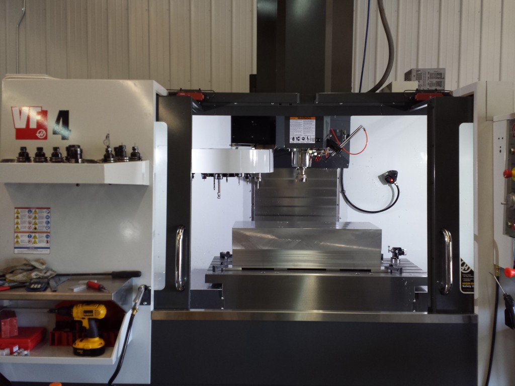 RMDLLC's tweet image. VF4 with table space for your base plates and molds.
#automation #injectionmolding #Haas #VF4 #cnc #vmc