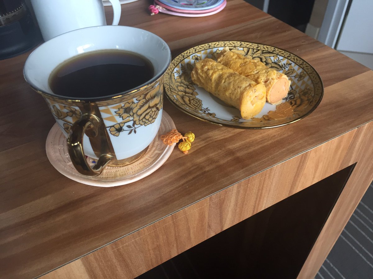 ade_sifa's tweet image. #BrekfastToday 
#MorningCoffe
#SausageEggRoll
#Alhamdulillah
#SundayMorning