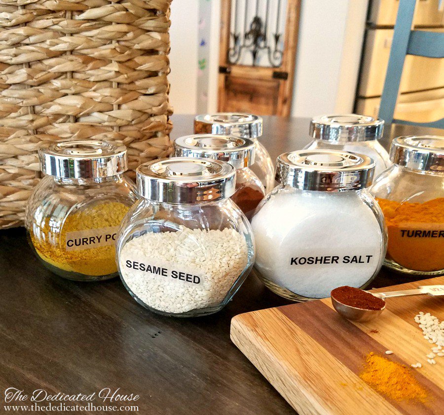 DedicatedHouse's tweet image. I&apos;ve jumped on the Organization band wagon and have organized my spices. Stop by for a look at my set up and for an Organization Link Party! Add your past and current organization posts to the party! ow.ly/Iiuj30hLfJW #organization #organizationsolutions #spiceorganization