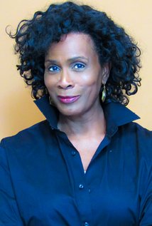 Happy birthday from Toasting The Town to Janet Hubert! 