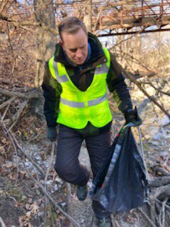 voteadambell's tweet photo. 21 volunteers joined me in 30 degree weather to remove 20 bags of debris from Russell creek today. I share your commitment to the environment and love of nature, and will fight for those values as your Representative for TX-3 in Washington. https://t.co/n89mZuKtzo #RingThe3rd https://t.co/ovkhOJrTlQ