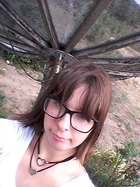 mandellivaleria's tweet photo. namore alguem que nao te abandone igual a monica trintin nao abandonou a antena parabolica https://t.co/xSnlsgfaDH