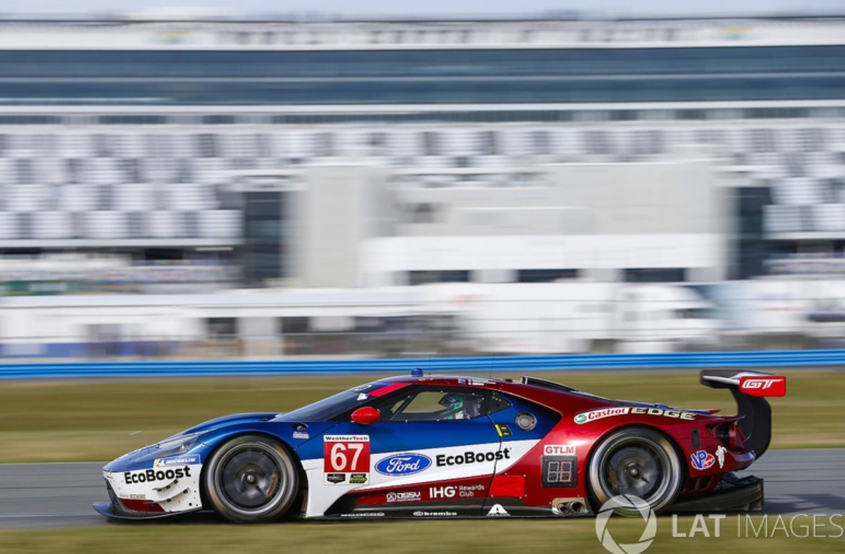 SRK_XboX's tweet photo. Primera carrera de #SRKPitul77 en el equipo en las #Daytona24 de @AERO_esp y victoria en categoría GT! Muy grande! Enhorabuena al ganador de la LMP2 @NGRTeam ! https://t.co/1PN8yMd9os