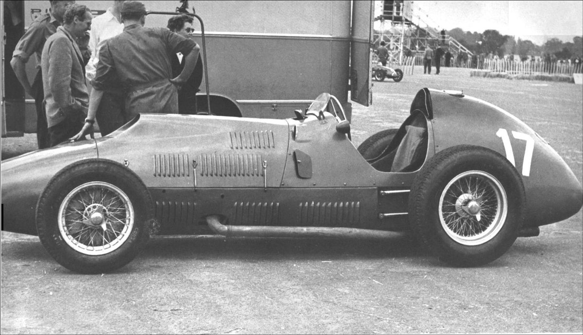 NoSpeedLimit_it's tweet photo. 1951 #Ferrari375 V12 4.5 liters #Formula1 https://t.co/xKbDYTidCj
