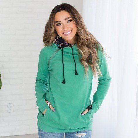 JulesJewelsMN's tweet photo. Only 1 small and 1 medium left of this #topseller ❤️💙💚💜
. . . . .  #wardrobe #clothing #ootd #outfit #styleoftheday #style #styling #onlineshopping #outfitoftheday #haul #outfitideas #styleblog #aboutalook #fashionaddict #chictopia #stylediaries … https://t.co/FwmJC3wG1o https://t.co/kjwIJ9YLpP