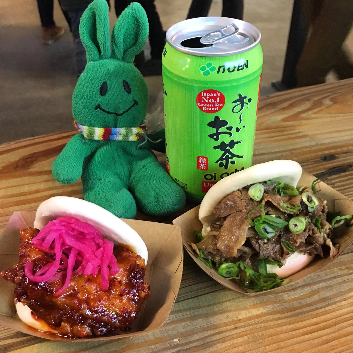 greenietravels's tweet photo. Eating some bunly goodness! #buns #koreanfriedchicken #bulgogi #koreanfood #dekalbmarkethall #bunsmith https://t.co/qI7d65PbEu