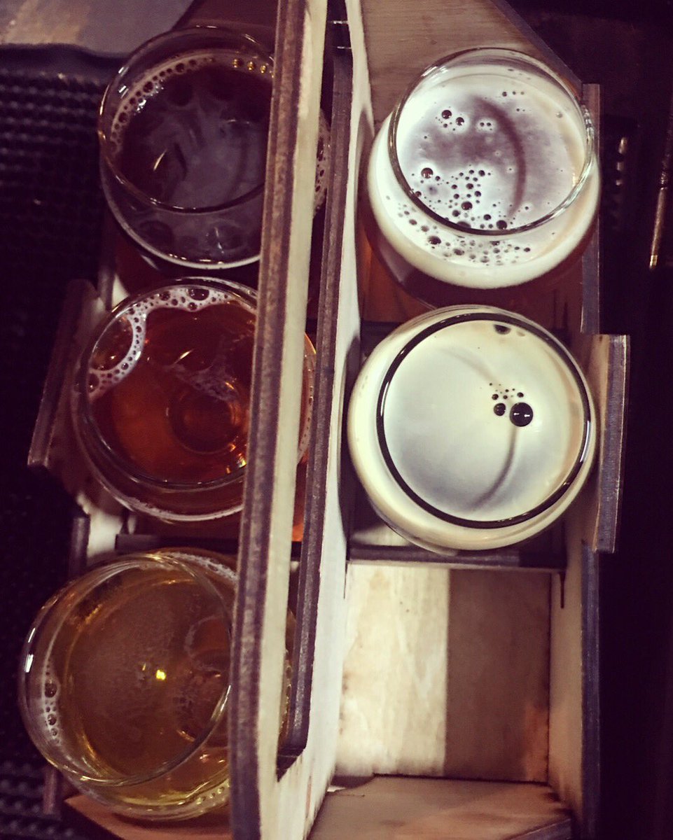 ErieBrewingCo's tweet photo. Canβt decide on which beer to order? No worries! Order a flight with either 3 or 5 beers to find your favorite type πΊ #eriebrewingco #erie #pubandpie #craftbeer #flights #brewpub @PubAndPie @PuzzlePaxUSA https://t.co/jv3ASFt5tN