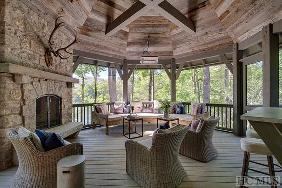 LakeLifeLiving's tweet photo. Coming soon awesome #LakeLife home for your viewing https://t.co/G7pEBmcqHd