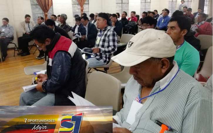 aaaguilar2013's tweet photo. #UnidosPorElSí Esta tarde en socialización de cada una de las preguntas de #ConsultaPopular los pastores y líderes religiosos de la #FIERPI se comprometieron a trabajar por el SÍ #7vecesSí https://t.co/hkC05bwwap