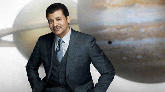 COSMOS with Neil deGrasse Tyson will return for another seasonhttp://www.englishbydelomme.com/cosmos-with-neil-degrasse-tyson-will-return-for-another-season/COSMOS is officially returning for another season.
And yes...