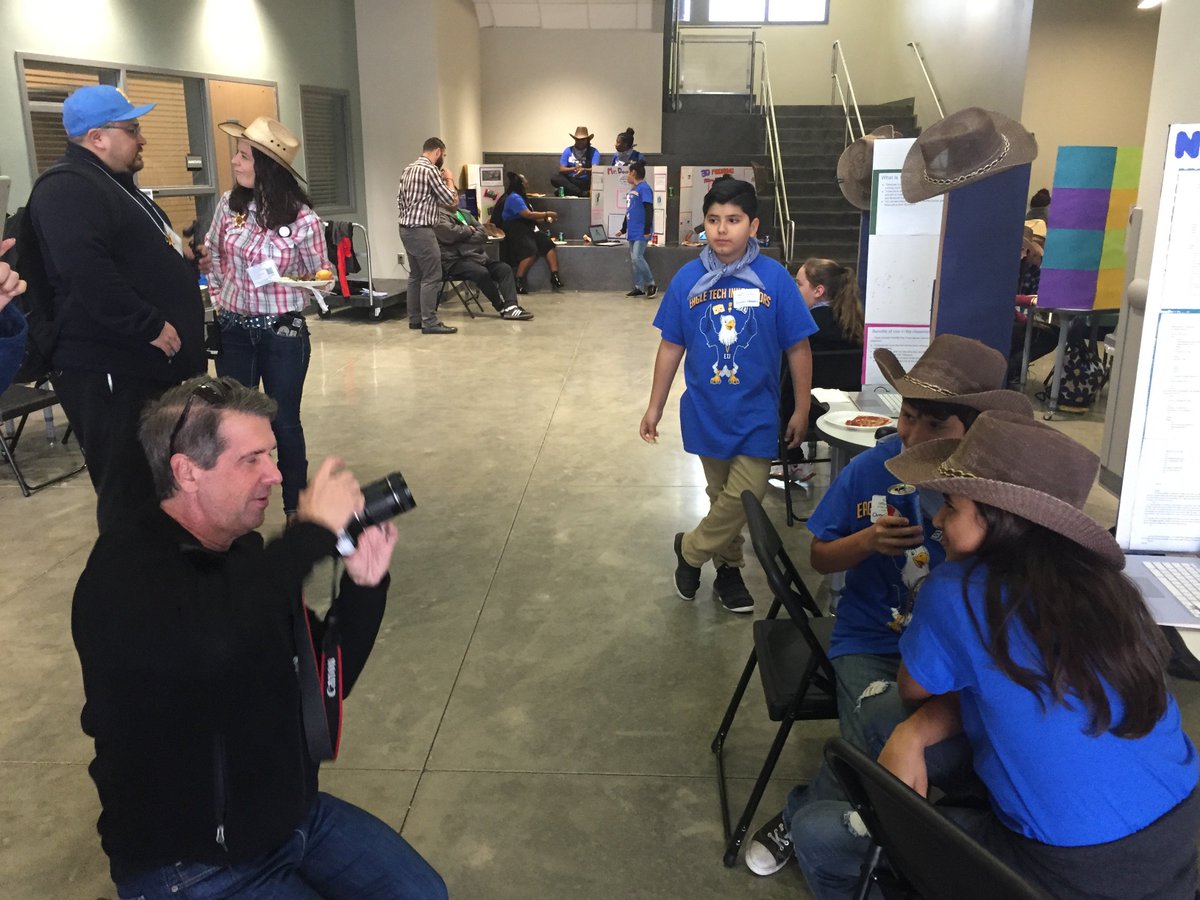 DrEddiesClass's tweet photo. Great day at #techRodeo with #eduhero @CatTeachTC and all the @emerson_bcsd student leaders! #teamBcsd #studentLedPD https://t.co/uAMPg5ekOv
