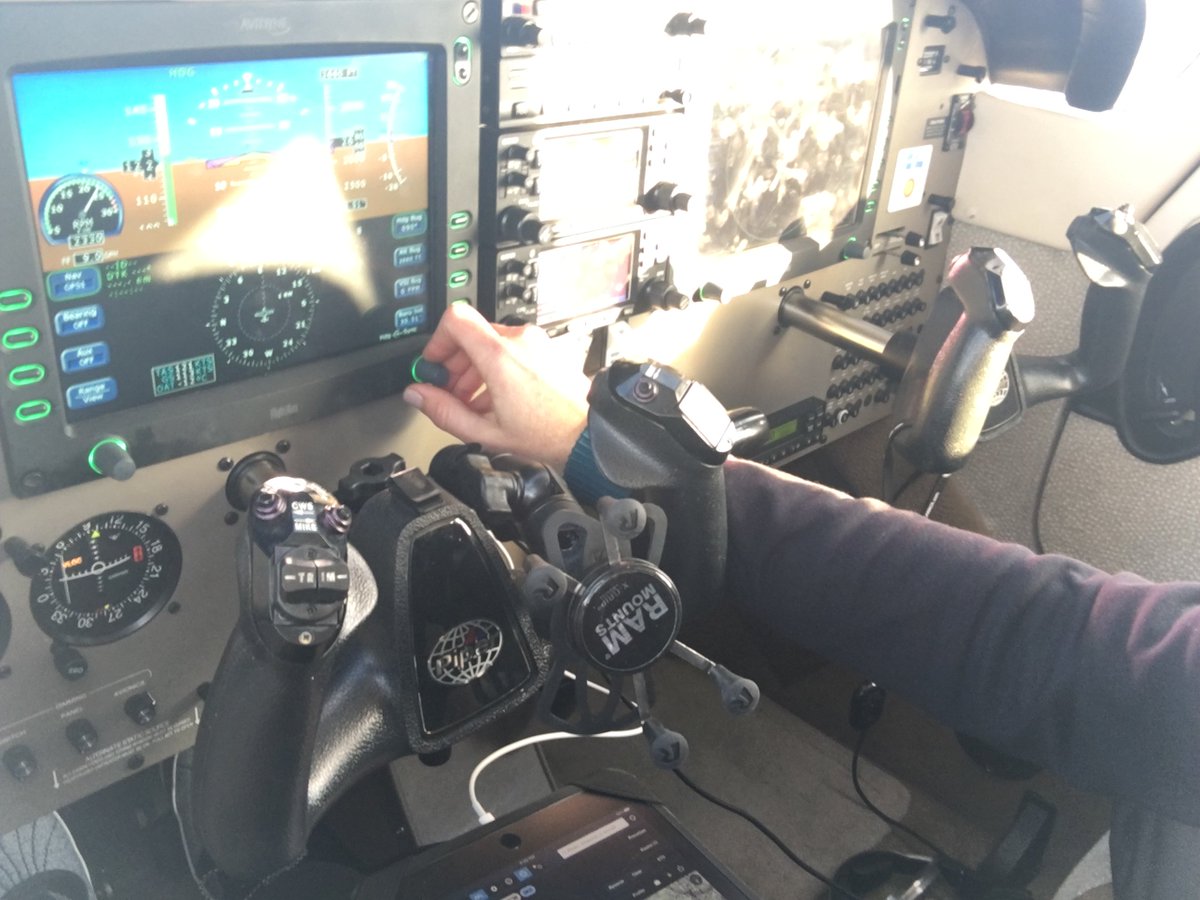 flygirlkelley's tweet photo. Today’s amazing flight! So thankful for my heater! #womanpower #pilotlife #Pilot #Aviation https://t.co/nSeYVxobHQ