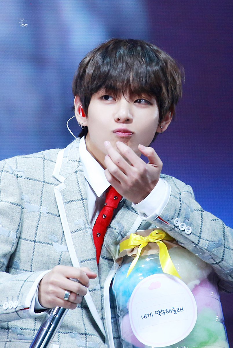 itskathlenggg's tweet photo. #iHeartAwards #BestBoyBand #BTS https://t.co/8seQz7er14