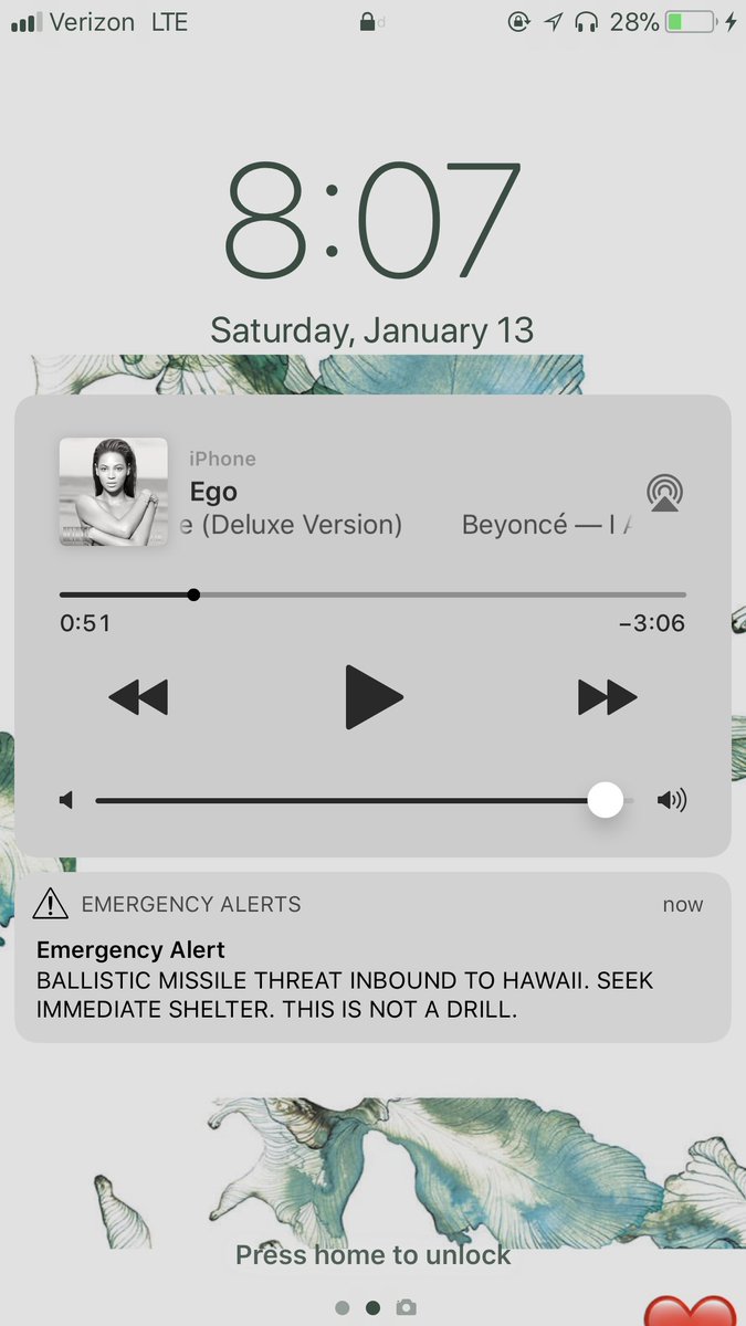 MIcardinez's tweet photo. I got this notification right before my plane took off from Honolulu to Los Angeles... and it’s a false alarm. THANK GOD! but worse few hours of my LIFE from sitting in anxiety. 🤦🏽‍♀️💀 https://t.co/HxjrFJpX3L