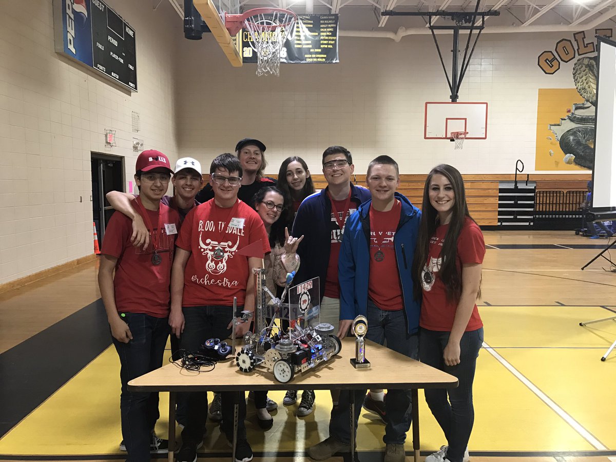ballie_214's tweet photo. A big congratulations to Robotics Team 11249, the Mechanical Bulls! They were runners up in the finals and are the alternate team to go to the state championship! #WeAreBulls @BloomingdaleSHS https://t.co/X2f5wG10U1