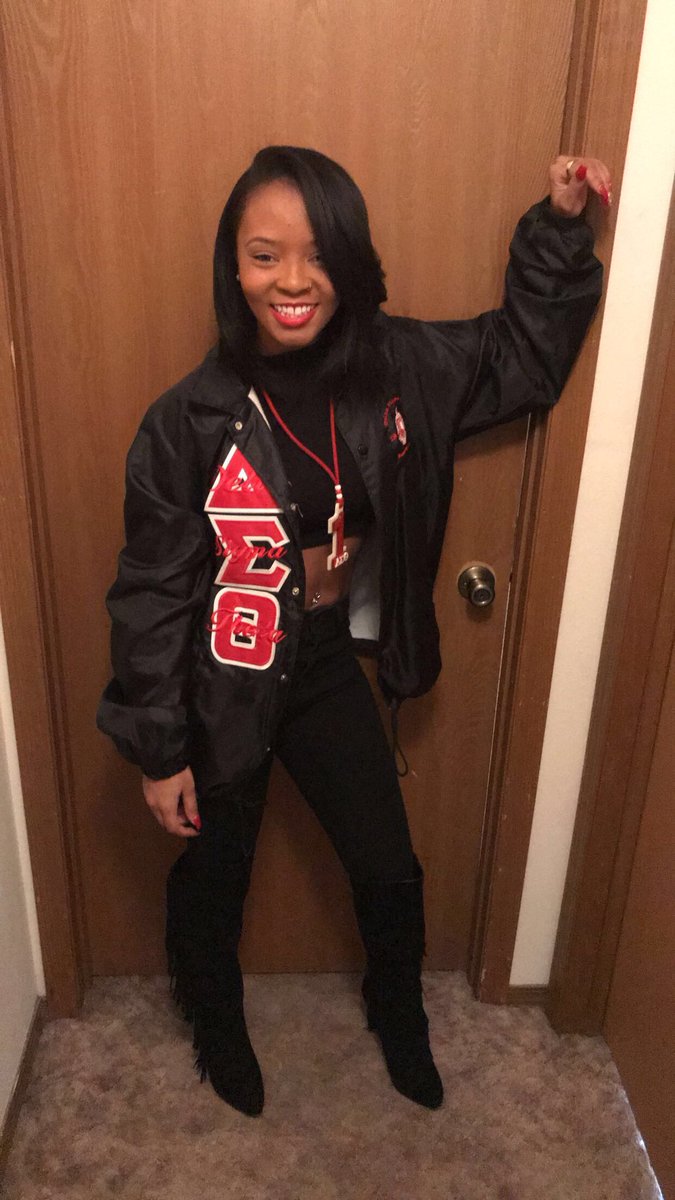 _LoveMyesha's tweet photo. 105 years ago, 22 women had to go upon a mission to make the world a little greater so in 1913 Founded Delta Sigma Theta Oo-oop πΊπ₯
#FoundersDay #105yearsofService #j13 https://t.co/gLa5KPfApy