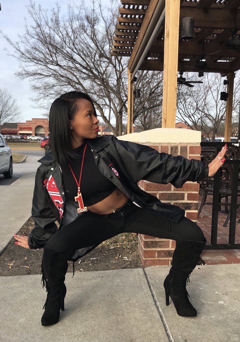 _LoveMyesha's tweet photo. 105 years ago, 22 women had to go upon a mission to make the world a little greater so in 1913 Founded Delta Sigma Theta Oo-oop πΊπ₯
#FoundersDay #105yearsofService #j13 https://t.co/gLa5KPfApy