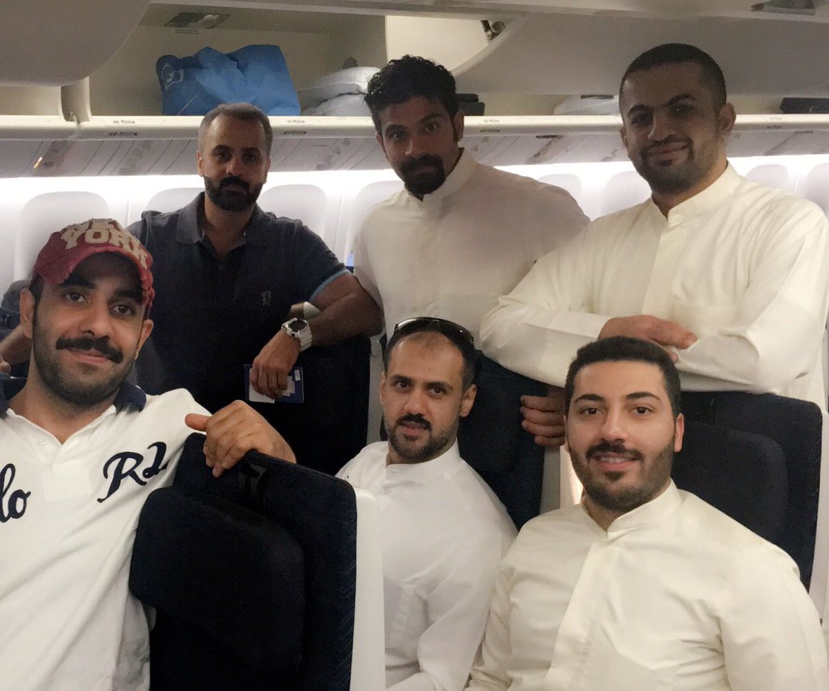 #ميثم_جواد_العطار

رحمة الله عليك يالغالي يابوحمود

الصوره في تاريخ ٩/٥/٢٠١٧ بالطياره للذهاب لأداء مناسك العمره

مثواك الجنه بإذن الله