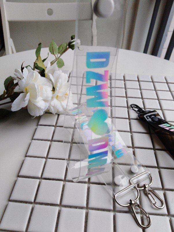 Thundersquirre's tweet photo. [HELP RT]*NEW ITEM❕❕* TRANSPARENT HOLOGRAM STRAP💓💓💓
SPECIAL ITEM No MOQ😎😎
DM or Email for more information😘 https://t.co/vGjkKT14nG
