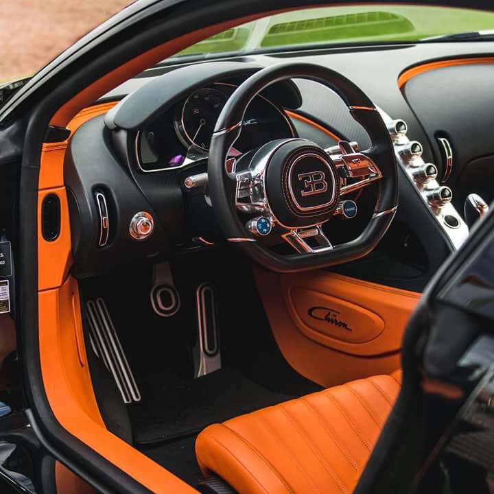 SweetRidesOnly's tweet image. Bugatti Chiron Interior🍊🍊