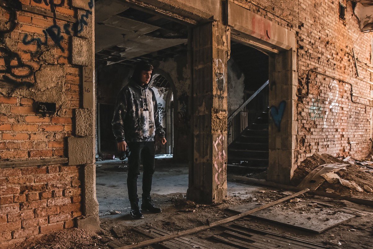 waltfilms's tweet photo. ghost town https://t.co/L61qui8smm