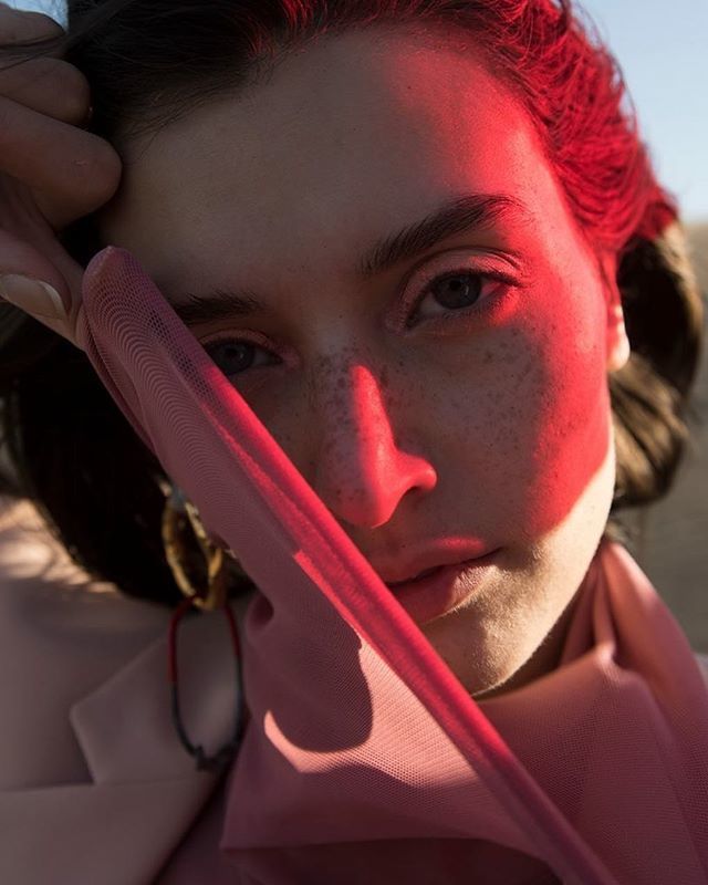 SchonMagazine's tweet photo. Glow
https://t.co/IBidvWqQ2a
Photography / @rwwwyoung
Fashion / @Xavieraoficial
Model / @jessmclements @NewYorkModels
Hair / @ColinYeoHair
Make Up / @GustavoBartolotti
Assistant / Daniel Nieto
Location Scout / @antuique
#SchonMagazine #fashioneditori… https://t.co/givrZfVA38 https://t.co/k0C5ikNH7d