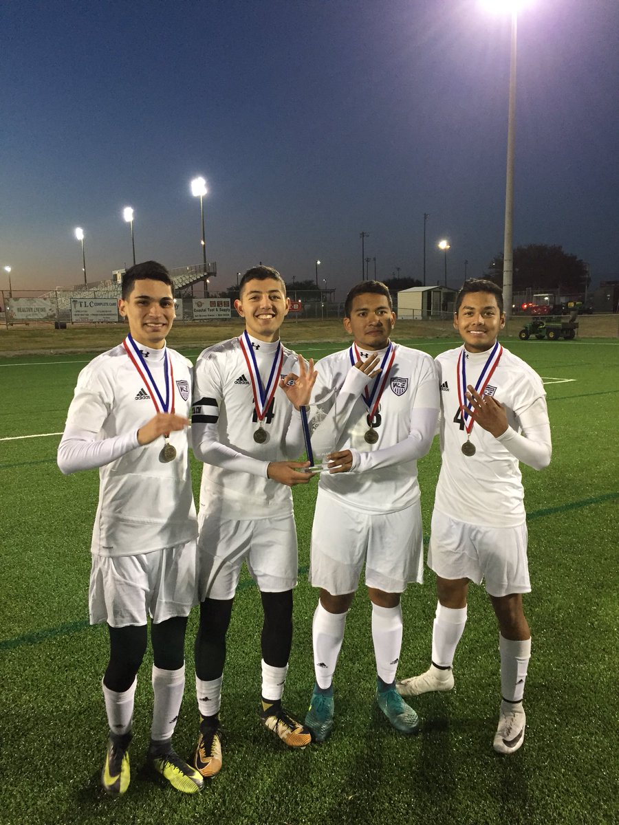 gperales28's tweet photo. Champions for the third year in a row!! #Wildcatfamily #dirtydozen https://t.co/LUTiZ1u45J