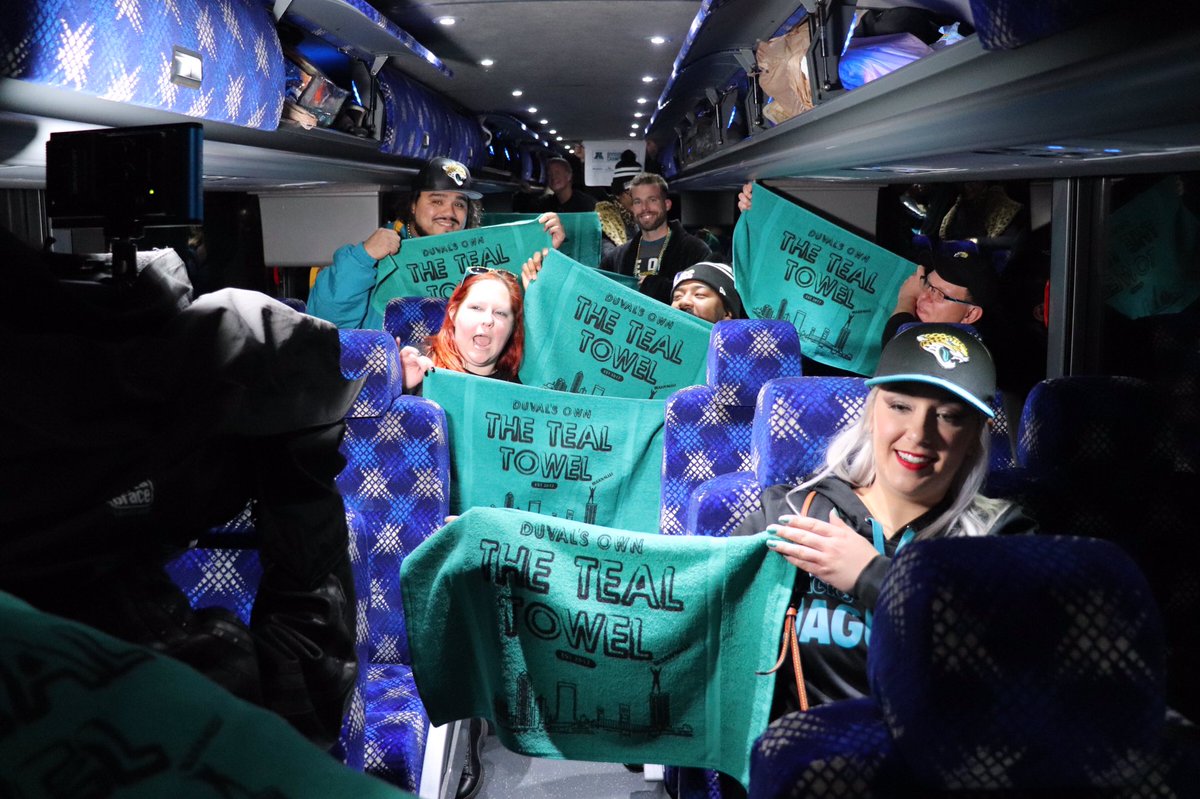 TheTealTowel's tweet photo. These guys and gals are 100% ready to take over Pittsburgh!! #duval #jaguars #GoJags #dtwd https://t.co/hLHETInM5X https://t.co/QYhb9HOMpv