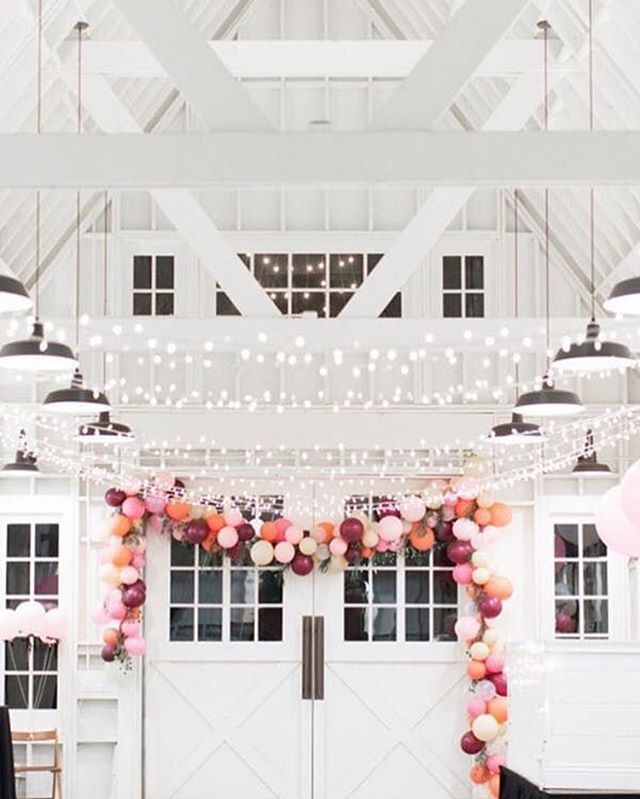 Dreamy decor 🎈 Make sure to follow us on Pinterest for more #PaperCrownPins 📸: tag if you know the photog! ift.tt/2DfuVUO