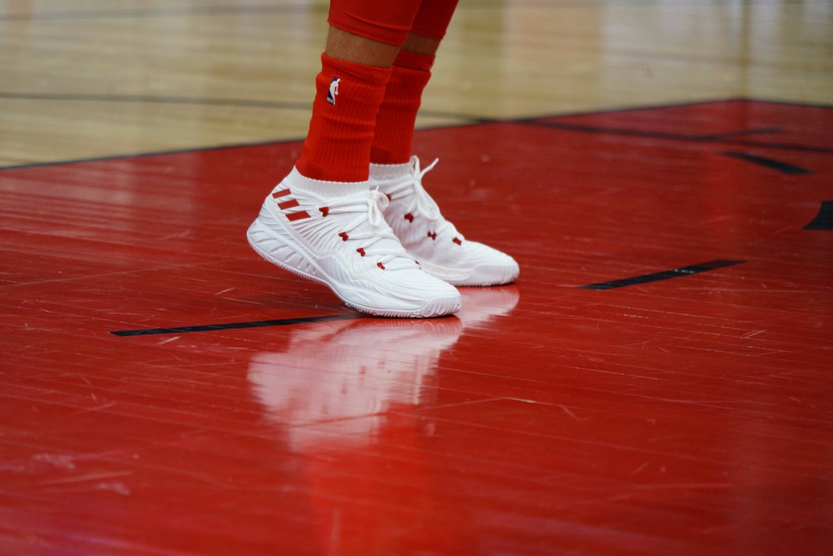 chicagobulls's tweet photo. Want a pair of @adidashoops shoes signed by @ZachLaVine?  Retweet this tweet for a chance to win yourself a pair. Full details: https://t.co/zrRMuOq42J https://t.co/9O7f4MiFRQ