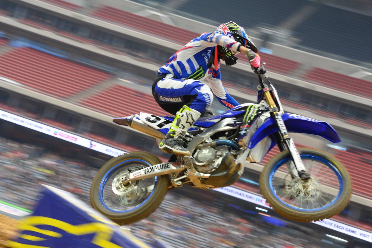 MonsterEnergy's tweet photo. RT if you are watching #MonsterEnergy #Supercross! #SXonFOX https://t.co/m9T8RSF9qv