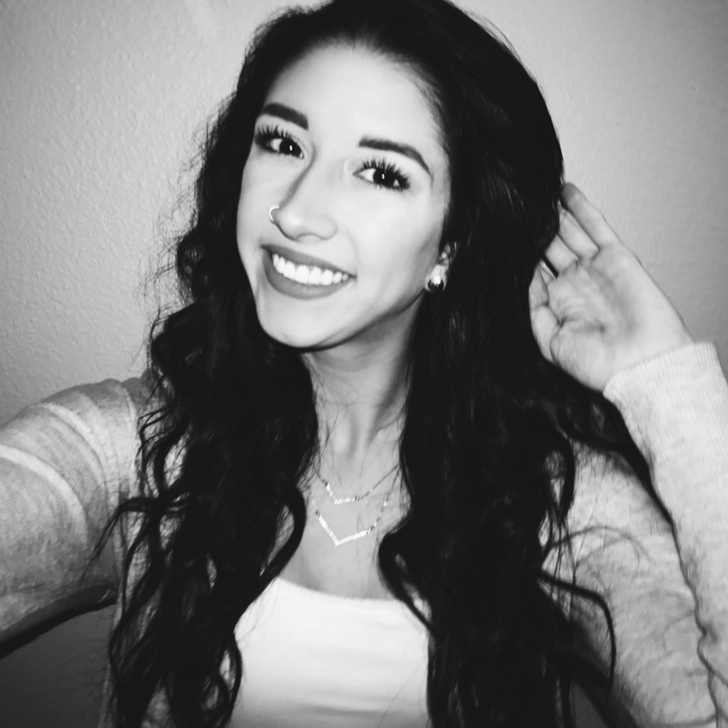 emilyschmidt13's tweet photo. #NewProfilePic https://t.co/IjOt2KOoUW