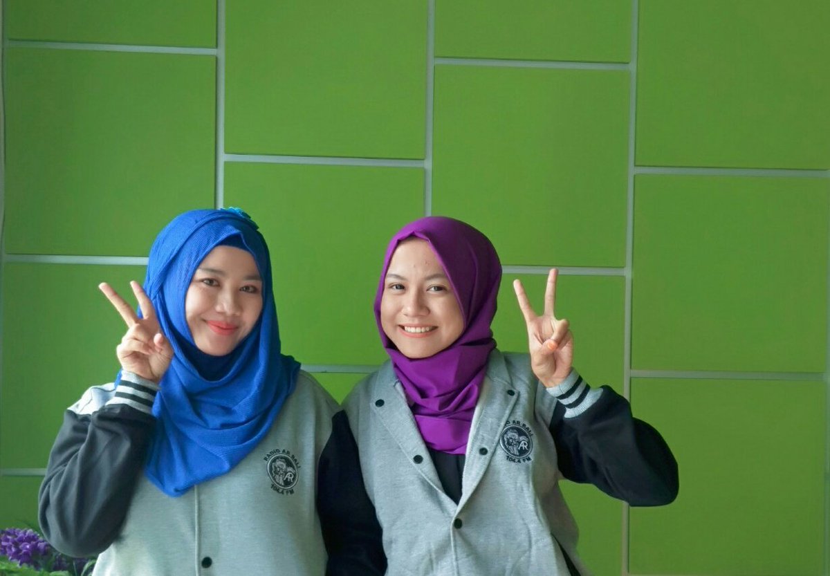 RadioAR_Bali's tweet photo. Alllloowww ada #devidhyla nih udh siap nemenin weekend Mitra AR di #indonesiapilihananda
#radioarfmbali
#radioarbali
#DeviAR
#DhylaAR https://t.co/xrvd5RaYuQ
