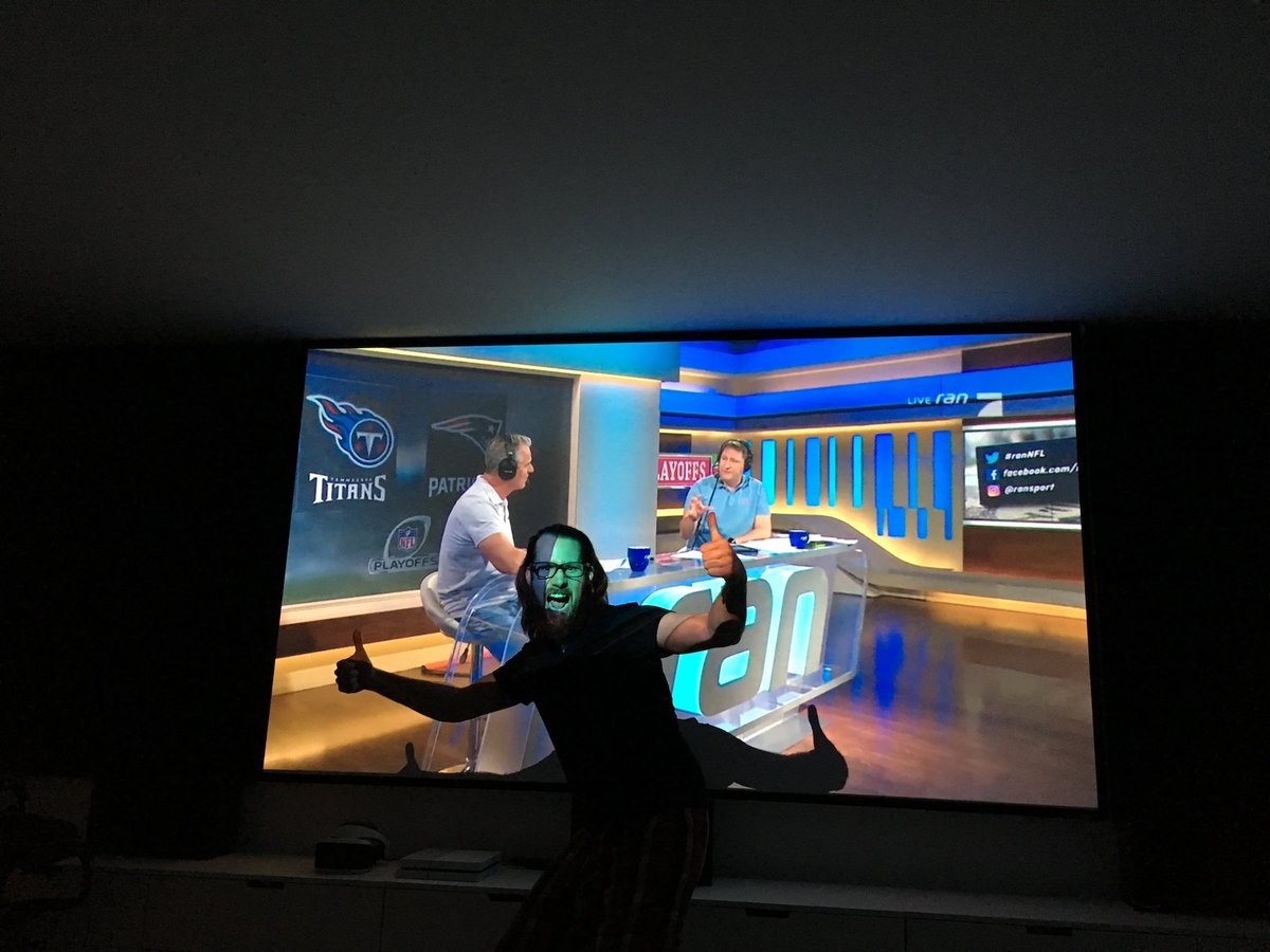Wir wären dann soweit...für die Playoffs wird sogar der Beamer rausgeholt 😜 #gopats <a href="/Icke41/">Icke Dommisch</a> <a href="/ransport/">ran</a>